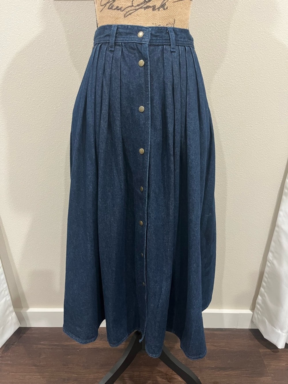 Vintage 80s Gloria Vanderbilt Dark Washed Denim Pleated Long Skirt Sz 8 Med - Picture 6 of 12